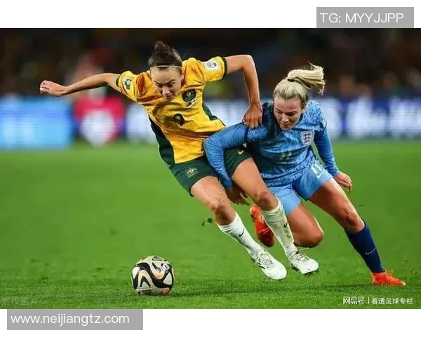 瓜亚基尔与德芬的激烈对决揭示了足球战术的精彩与魅力