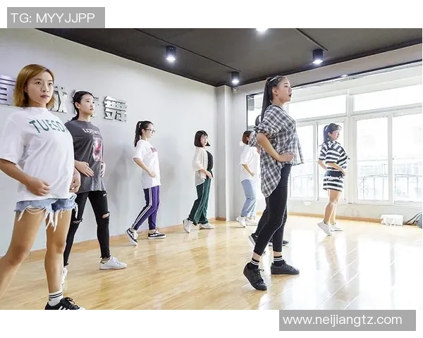 街舞装备选购指南：如何选择适合的攀岩鞋提升舞蹈表现MBA