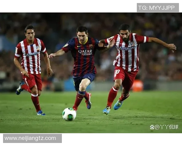 2013年巴萨与拜仁激战回顾：足球历史上的经典对决与战术较量