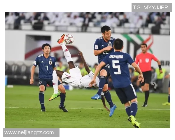 日本国奥队迎战卡塔尔队争夺亚洲足球赛重要胜利