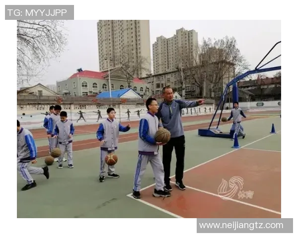 赵芳的篮球人生探索：从梦想起航到巅峰之路的深度对话